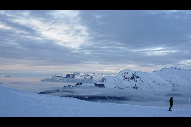 SONY DSC skifahrer_am_rand.jpg