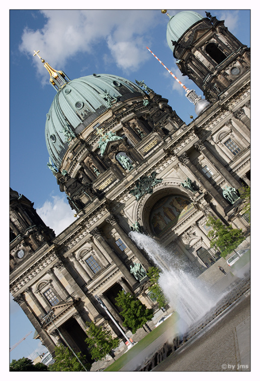 Dom ... wieder mal schraeg